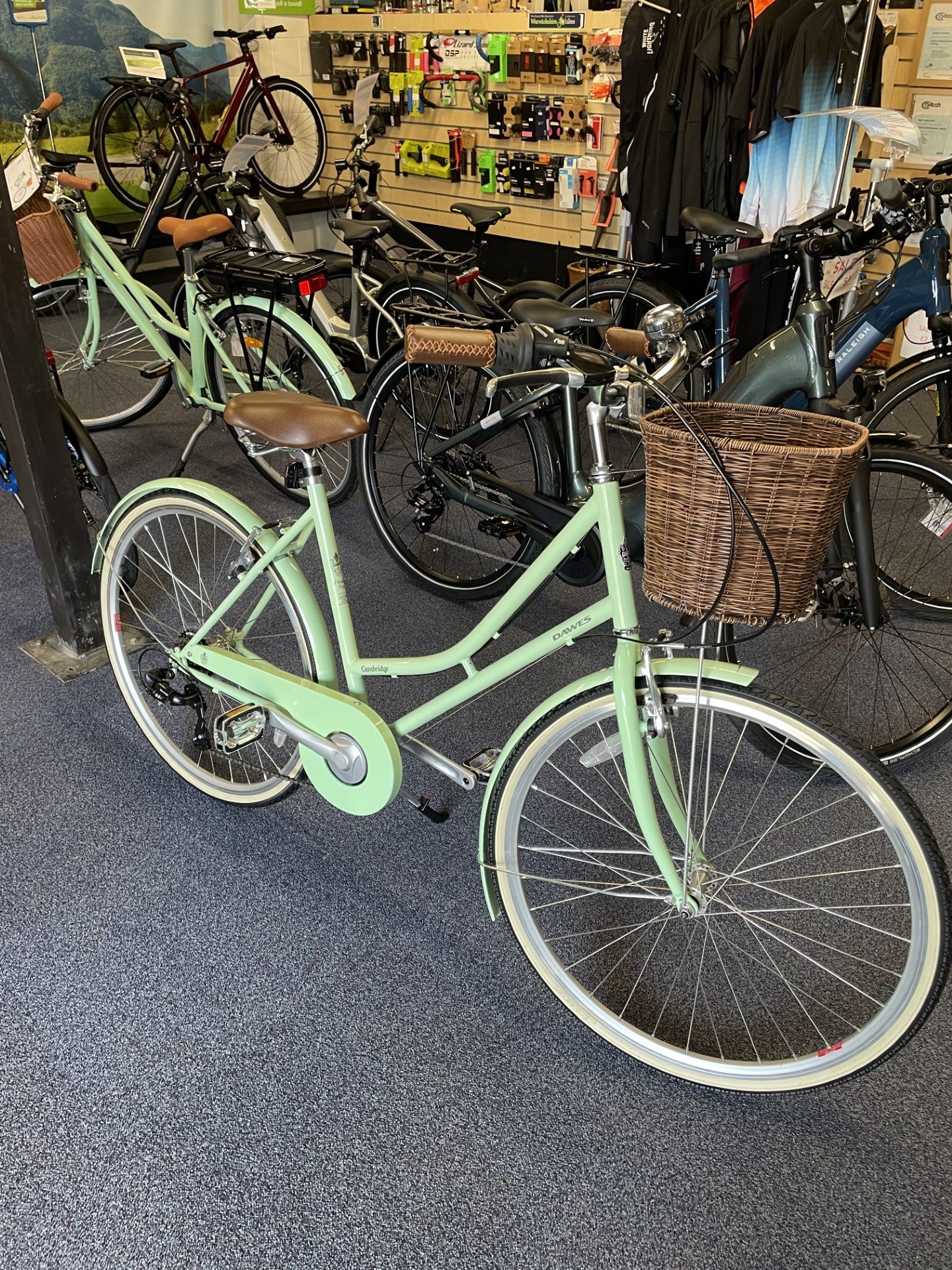 DAWES Cambridge 19" Heritage Step Through Hybrid Bicycle Mint Colour