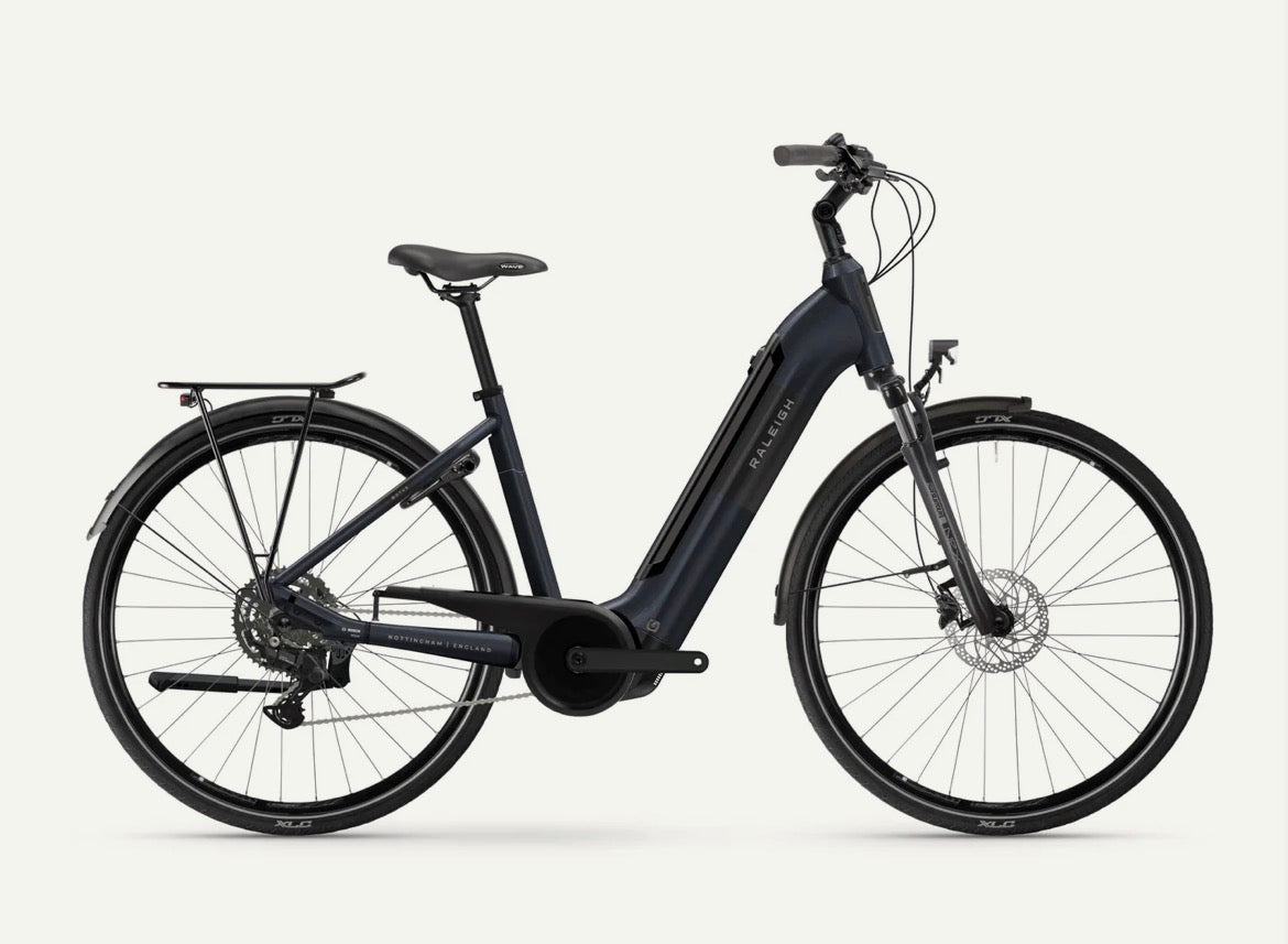 RALEIGH Motus Ltd - Derailleur Gear Electric Bike 2026 Blue