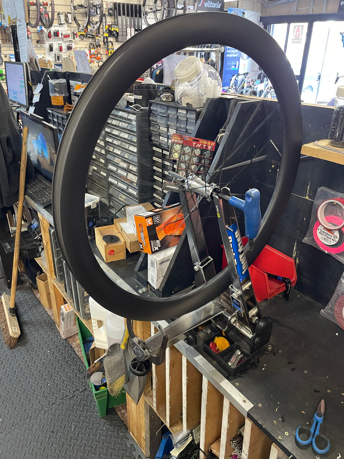 Super light 32 inch wheelset 50mm deep mtb xc/ gravel wheelset UK stock next day shipping available tubeless ready