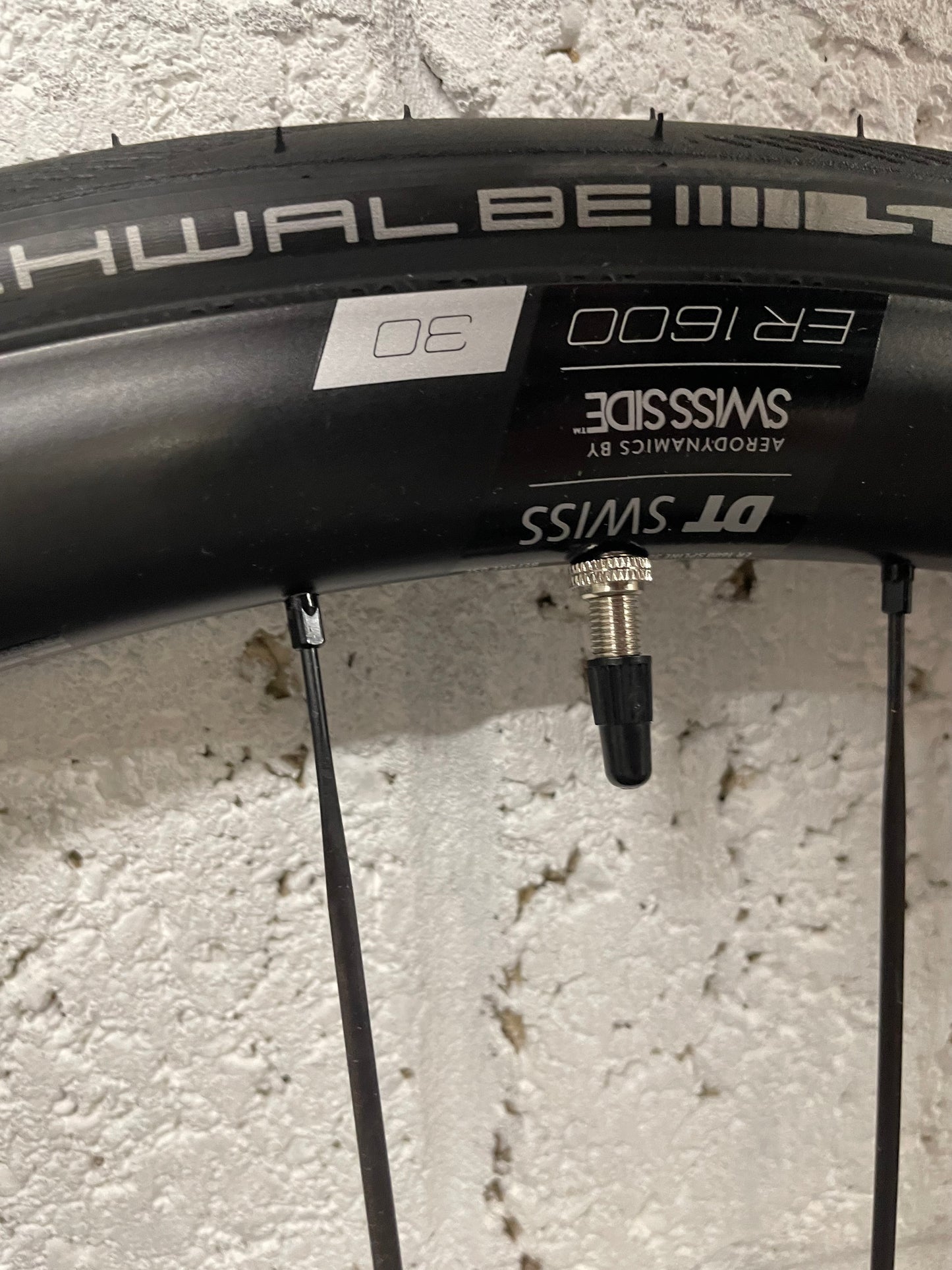DT Swiss DR 1600 ER 40 lightweight aluminium TLR Wheelset Brand New With New Tyres