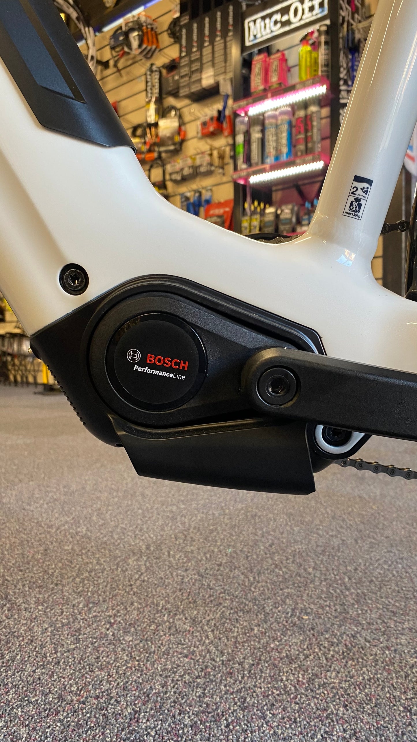 RALEIGH Motus Ltd - Derailleur Gear Electric Bike (white) 2026