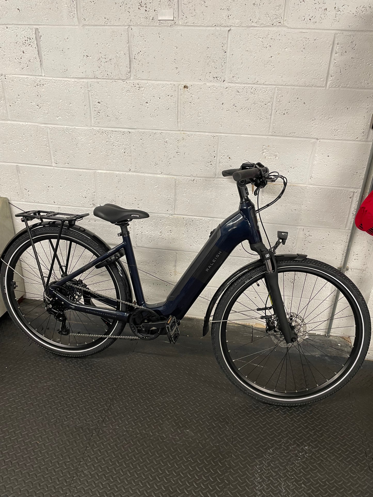 RALEIGH Motus Ltd - Derailleur Gear Electric Bike 2026 Blue