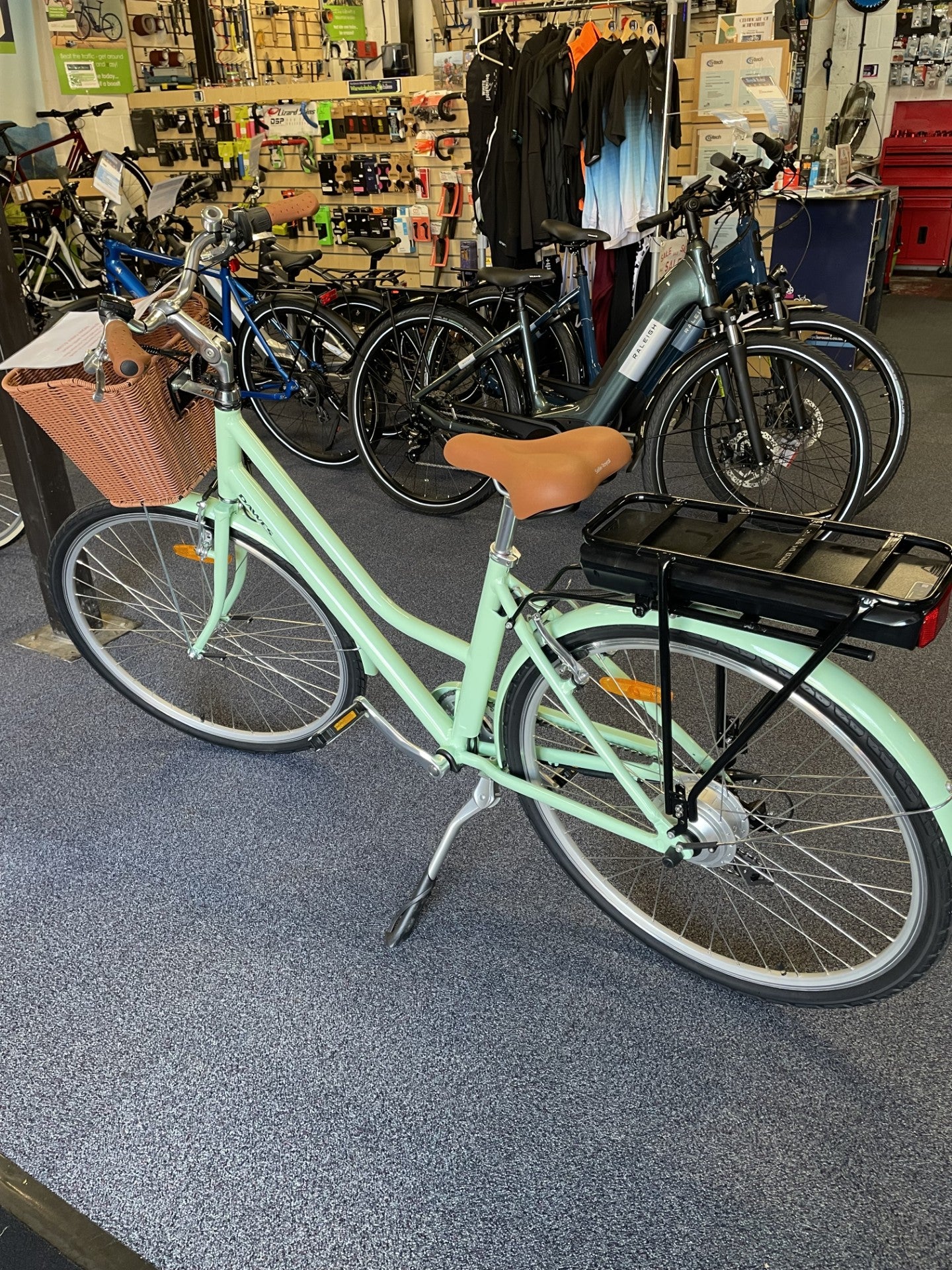 DAWES ELEGANCE HERITAGE 17" (MINT COLOUR) ELECTRIC BICYCLE