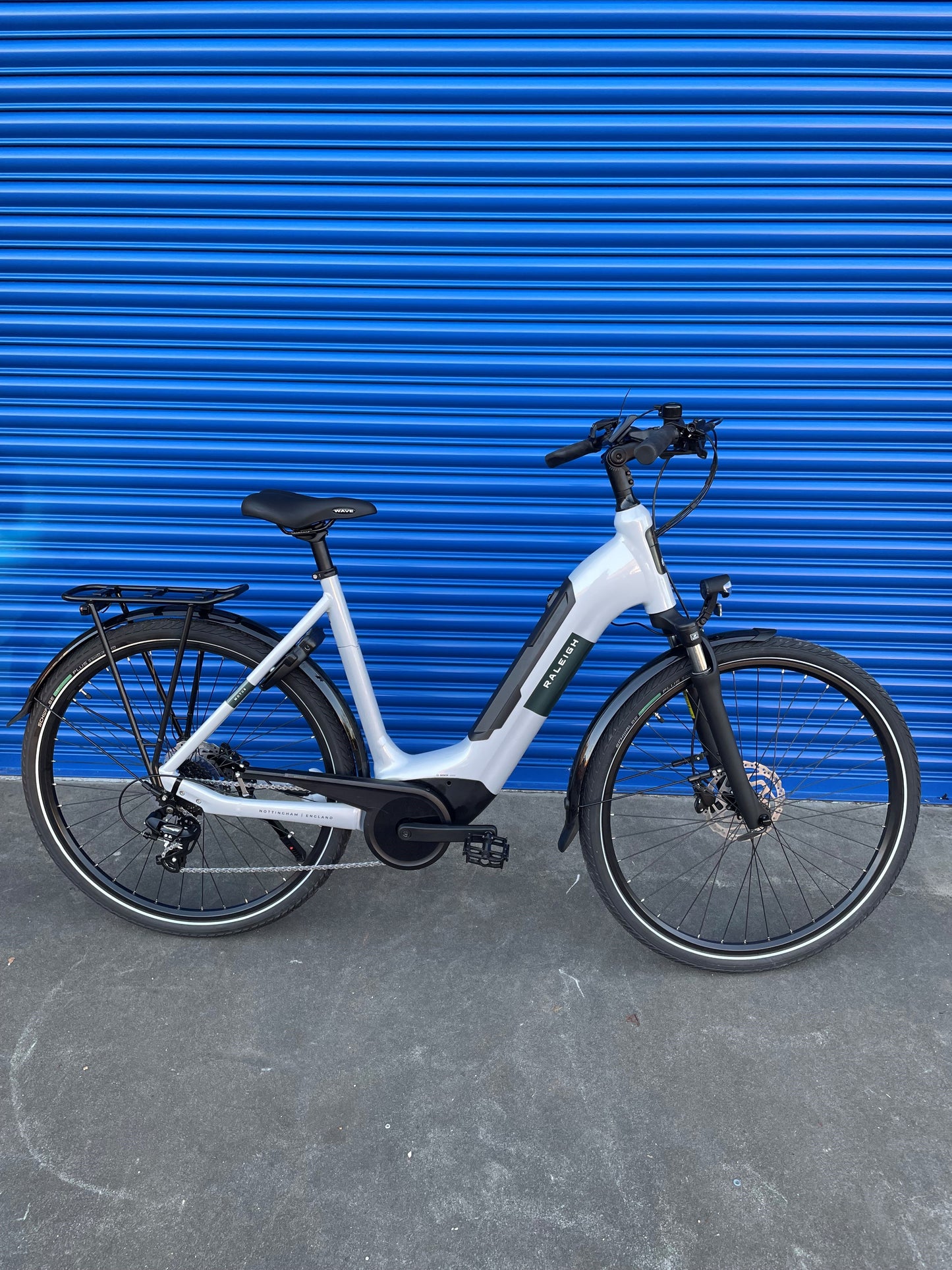 RALEIGH Motus Ltd - Derailleur Gear Electric Bike