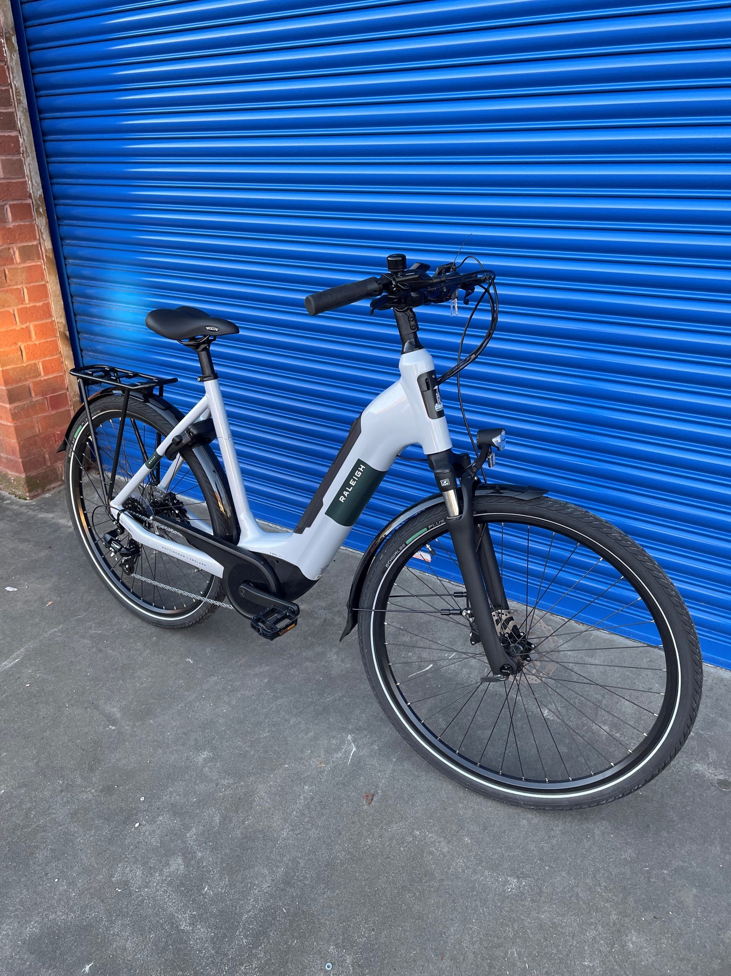 RALEIGH Motus Ltd - Derailleur Gear Electric Bike