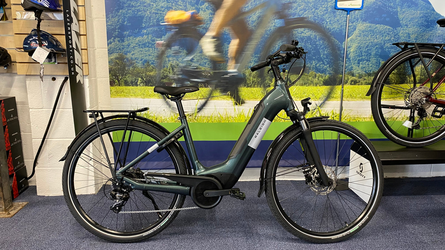 Motus Ltd - Derailleur Gear Electric Bike