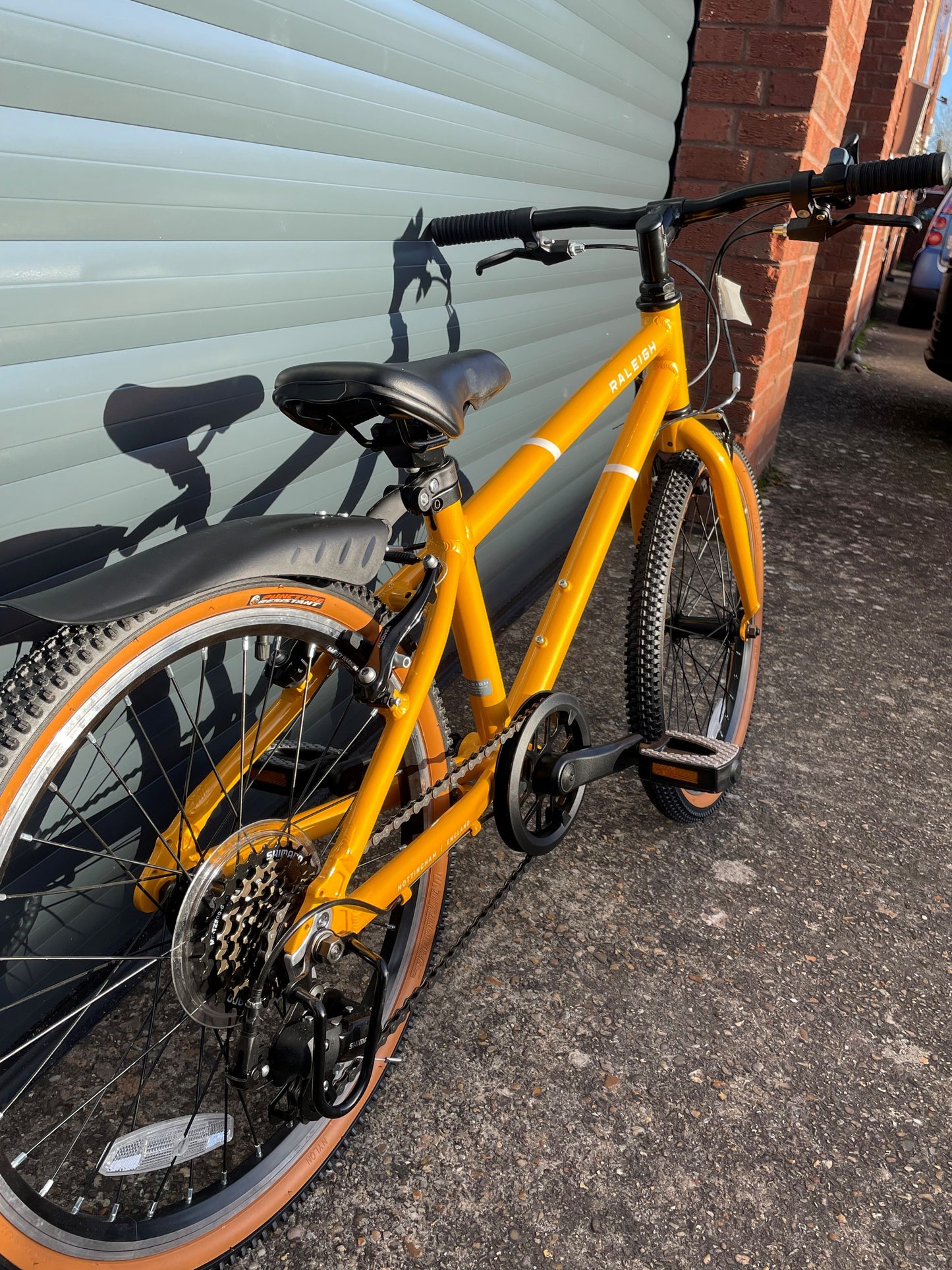 RALEIGH POP 20inch kids bike (yellow) 11 inch frame