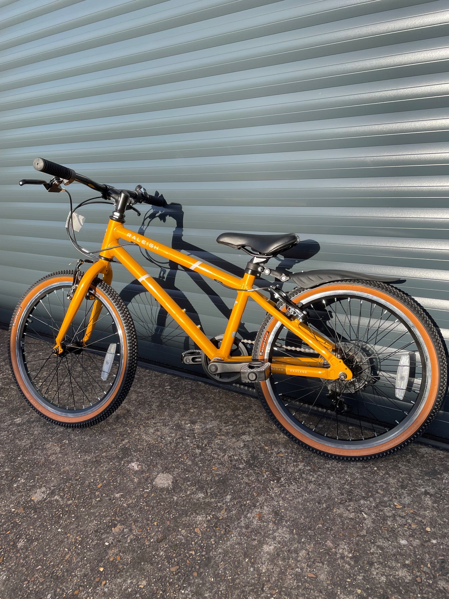 RALEIGH POP 20inch kids bike (yellow) 11 inch frame